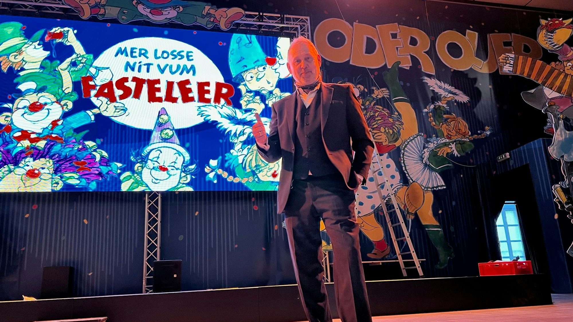 Marcus Sartory auf der Bühne der Sartory-Säle.