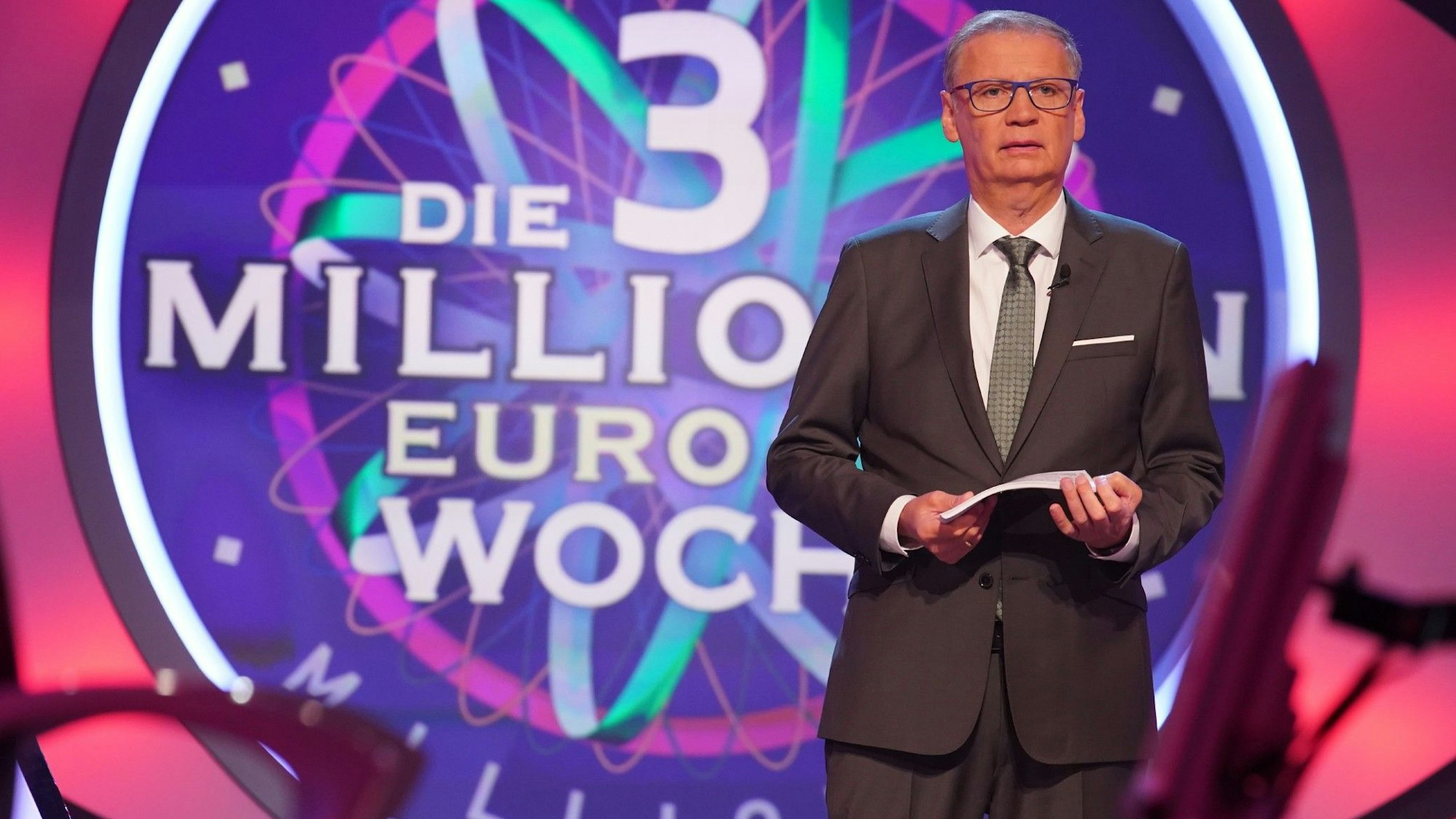 Moderator Günther Jauch
Die Verwendung des sendungsbezogenen Materials ist nur mit dem Hinweis und Verlinkung auf RTL+ gestattet.