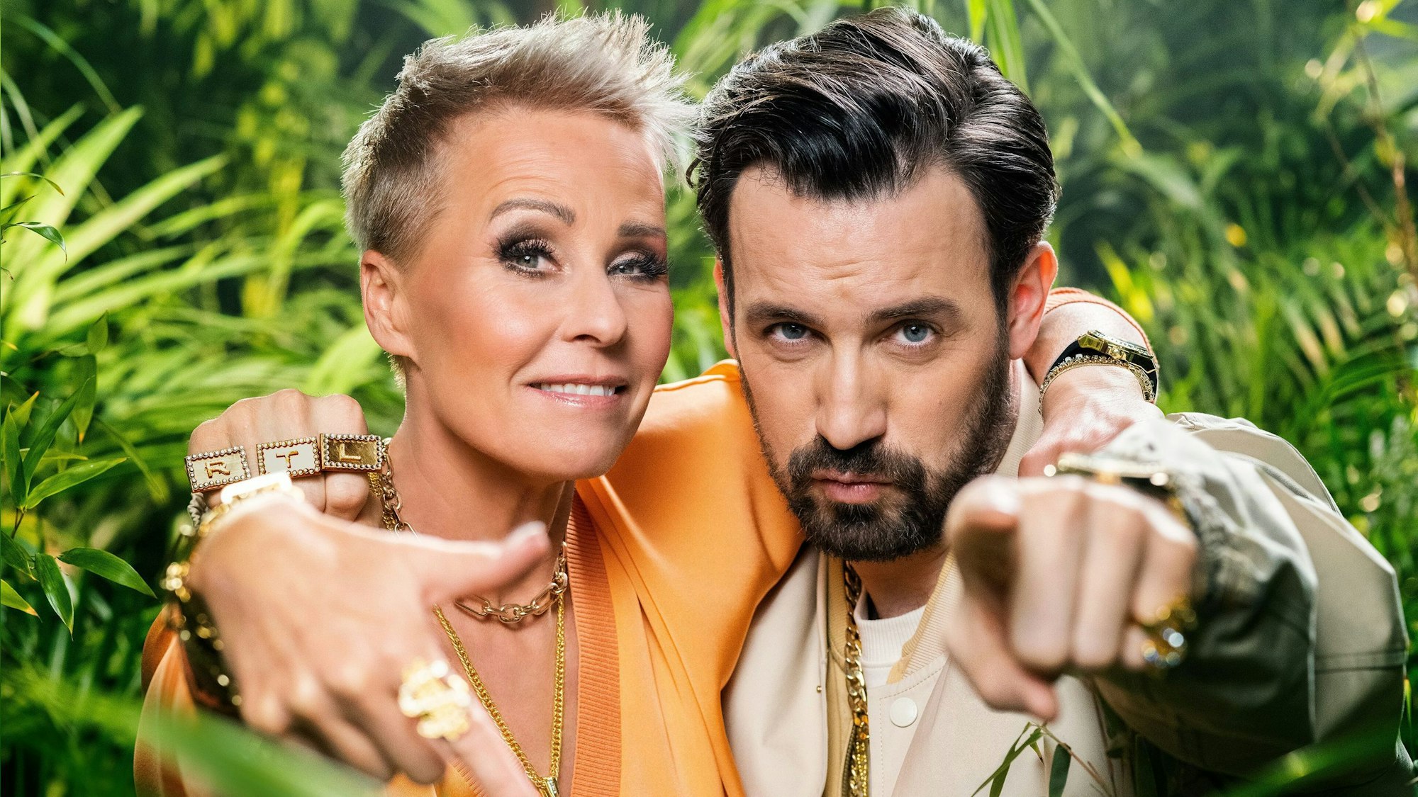 Die beiden Moderatoren der Reality-Show Ich bin ein Star - Holt mich hier raus, Sonja Zietlow und Jan Köppen.