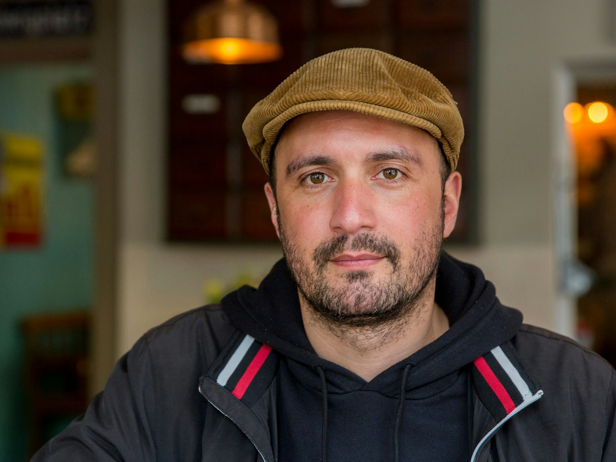 Porträt von Gastronom Daniel Rabe. Er gibt die Bagatelle Bar in Köln auf.