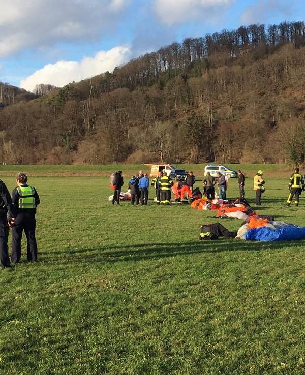 Ein Gleitschirmflieger ist in Hennef abgestürzt.