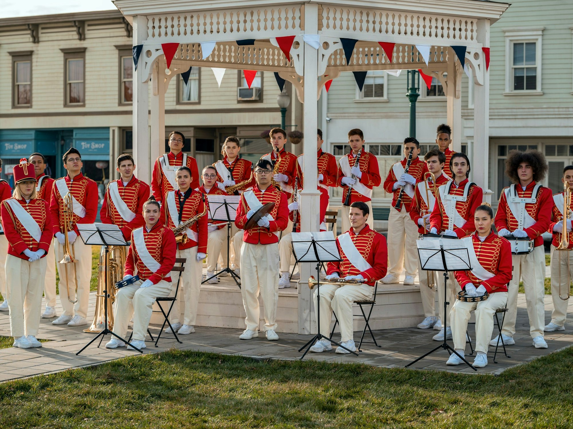 Ein Konzert in der fiktiven Kleinstadt Jericho aus „Wednesday“.