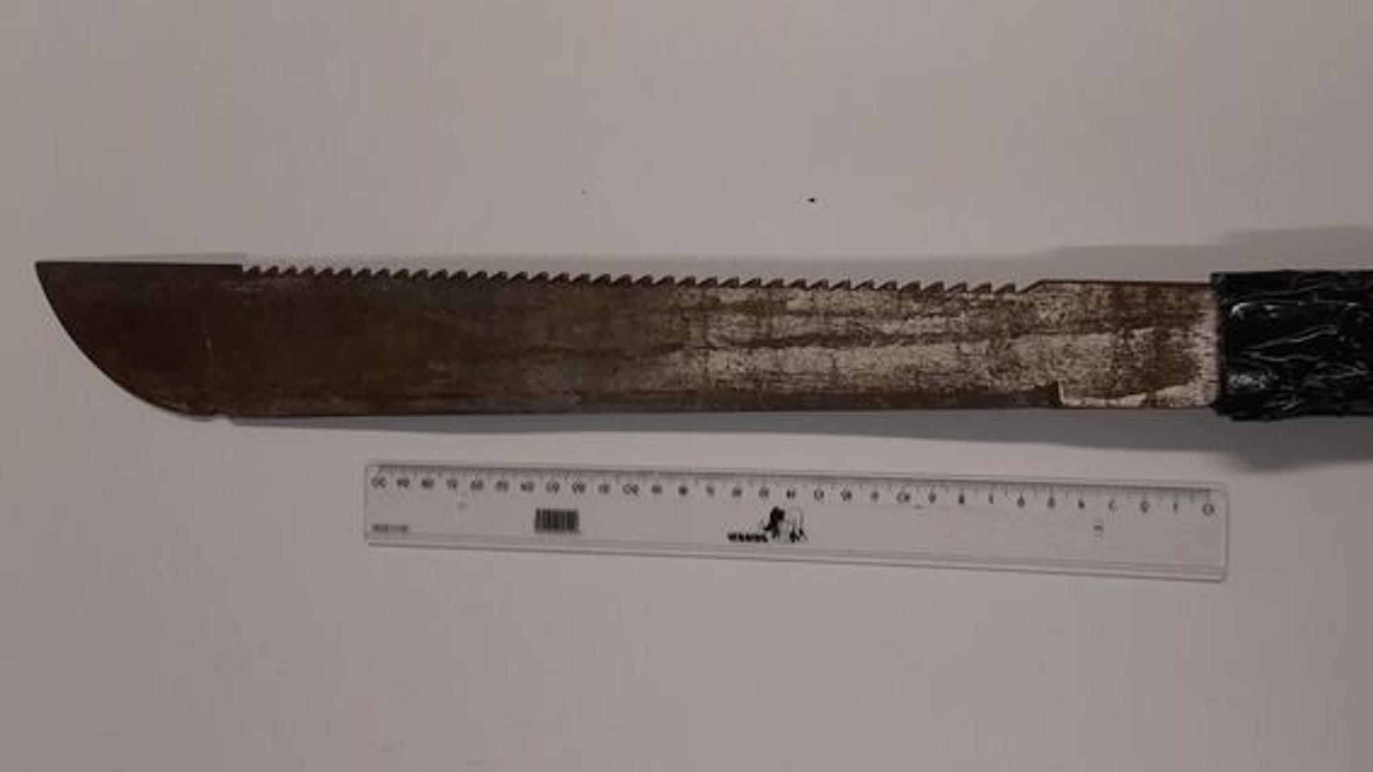 Sichergestellte Machete am Kölner Hauptbahnhof