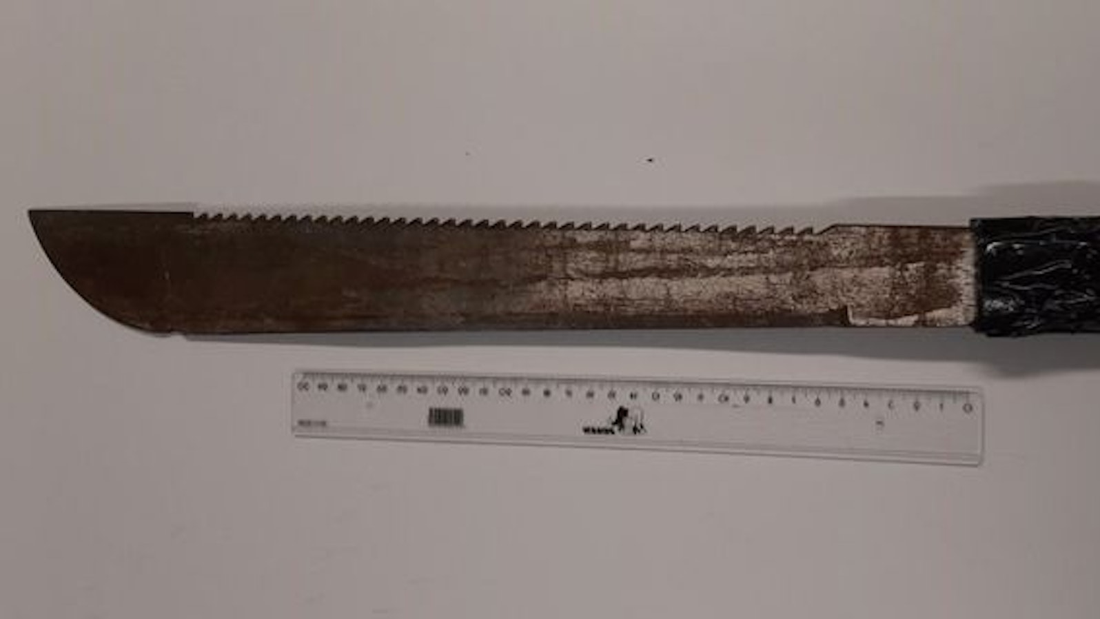 Sichergestellte Machete am Kölner Hauptbahnhof
