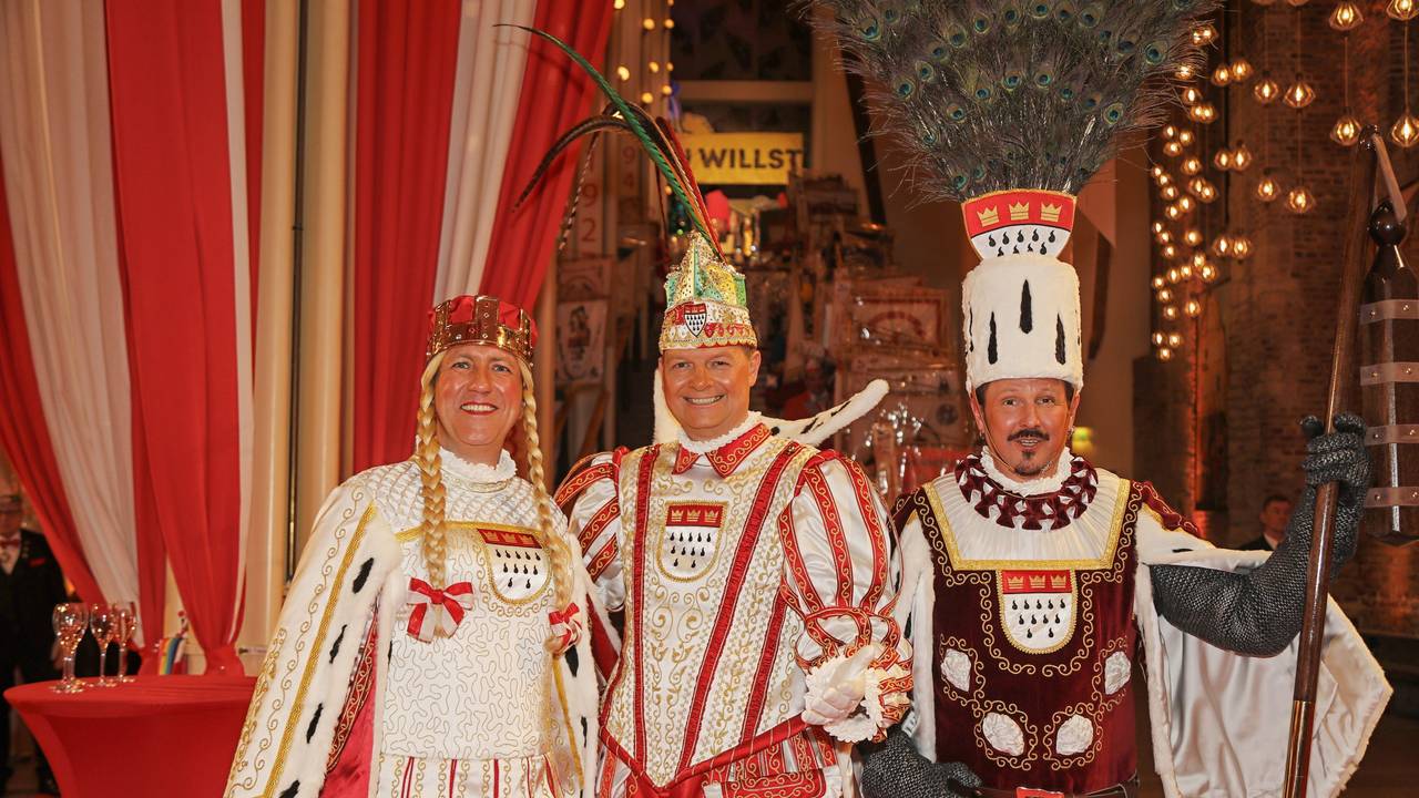 Jungfrau Agrippina (Andre Fahnenbruck), Prinz Boris (Müller) und Bauer Marco (Schneeberg).