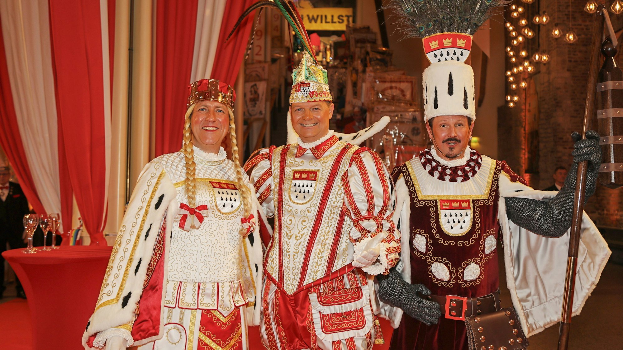 Jungfrau Agrippina (Andre Fahnenbruck), Prinz Boris (Müller) und Bauer Marco (Schneeberg)