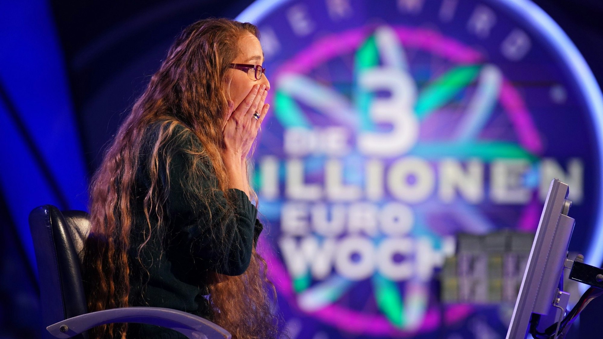 Kerstin Jacob-Rauch sitzt im „Wer wird Millionär?“-Studio.