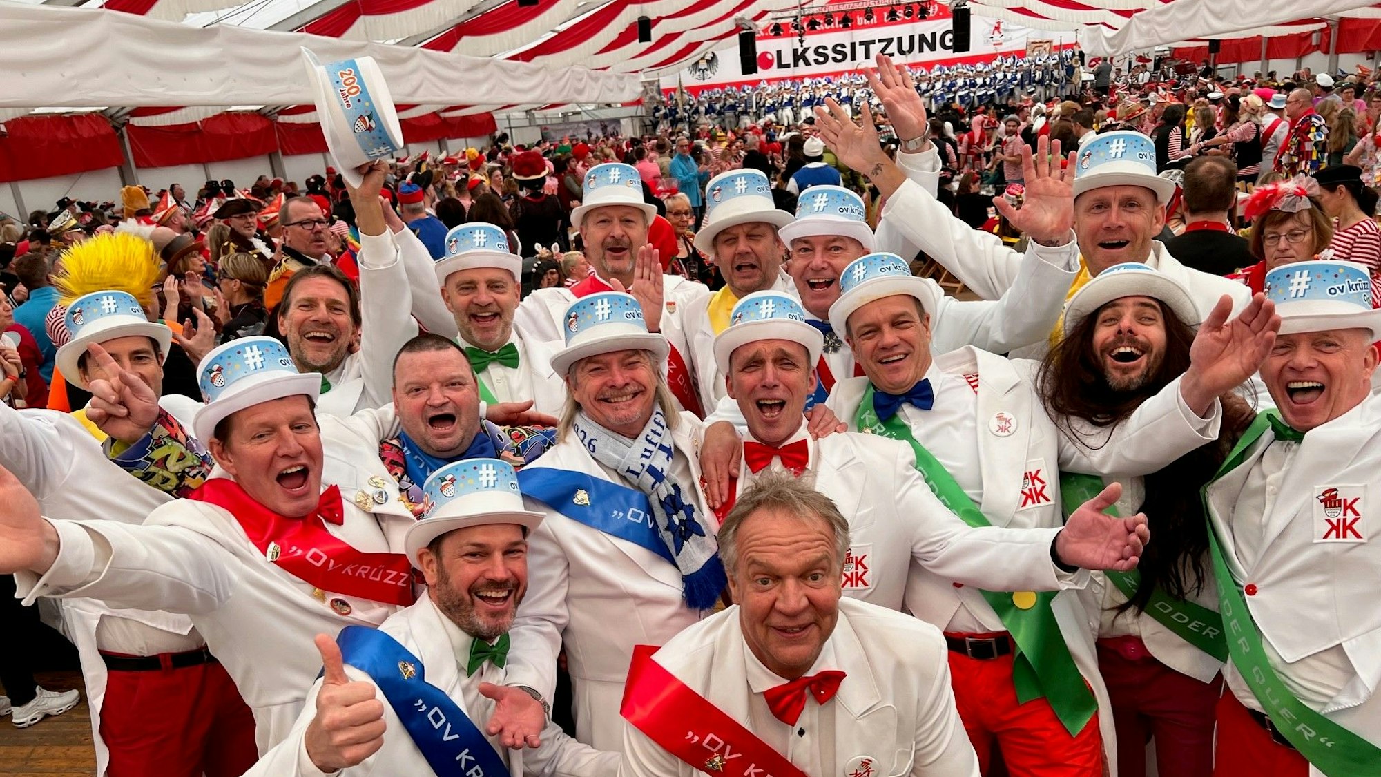 Die KKK Kölner Kreisliga Kicker bei der Volkssitzung auf den Neumarkt am Samstag (7. Januar).