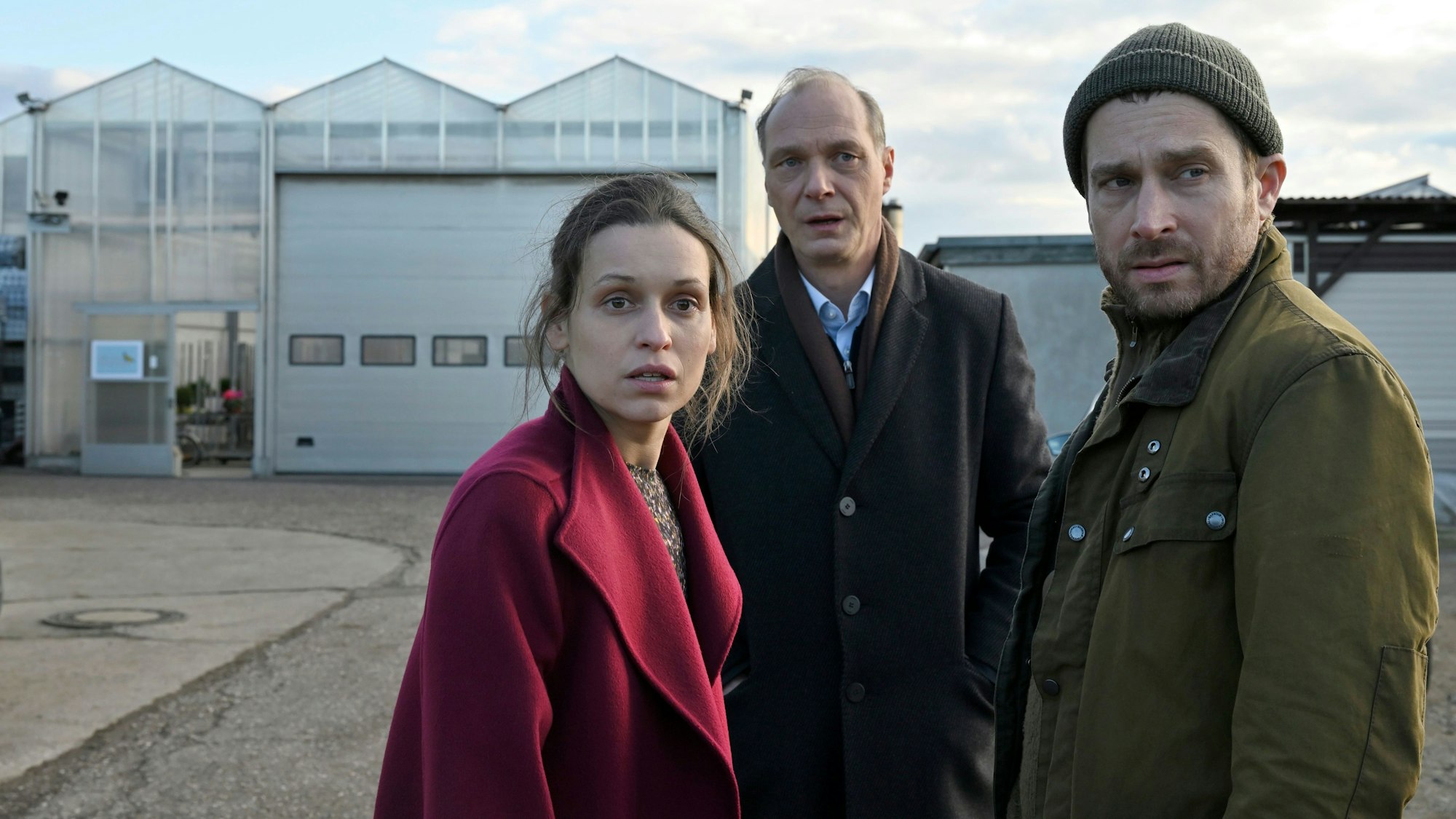 Nadine Teichmann (Kristin Suckow) und ihr Mann Patrick (Nico Rogner, rechts) kommen auch nach dem Tod von Nadines Mutter nicht zur Ruhe.