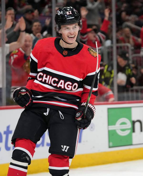 Chicago Blackhawks: Jubel von Lukas Reichel nach seinem ersten Tor in der NHL.