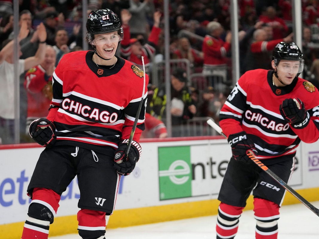 Chicago Blackhawks: Jubel von Lukas Reichel nach seinem ersten Tor in der NHL.
