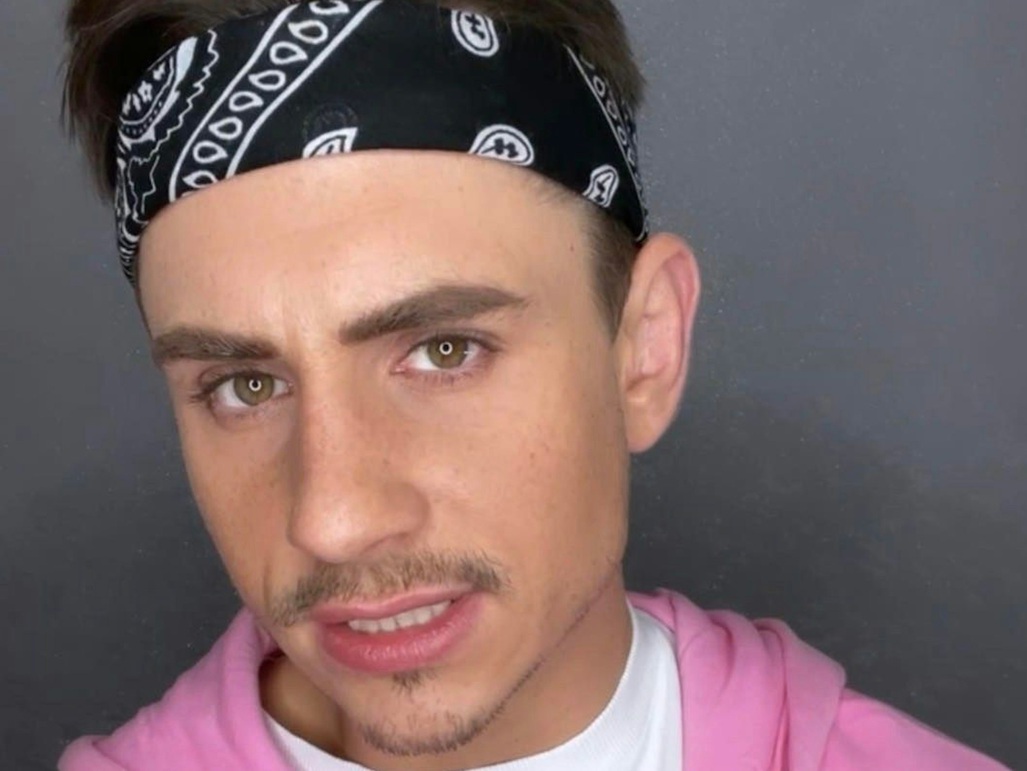 Influencer Patjabbers hat für den TikTok-Kanal von EXPRESS.de über queere Serien gesprochen.