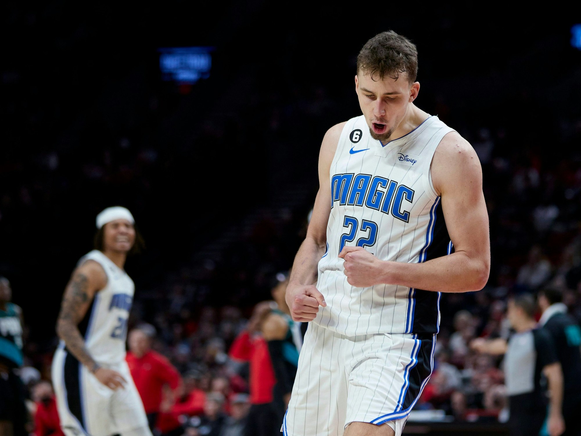 Orlandos Franz Wagner jubelt mit geballter Faust nach einem Drei-Punkte-Wurf.