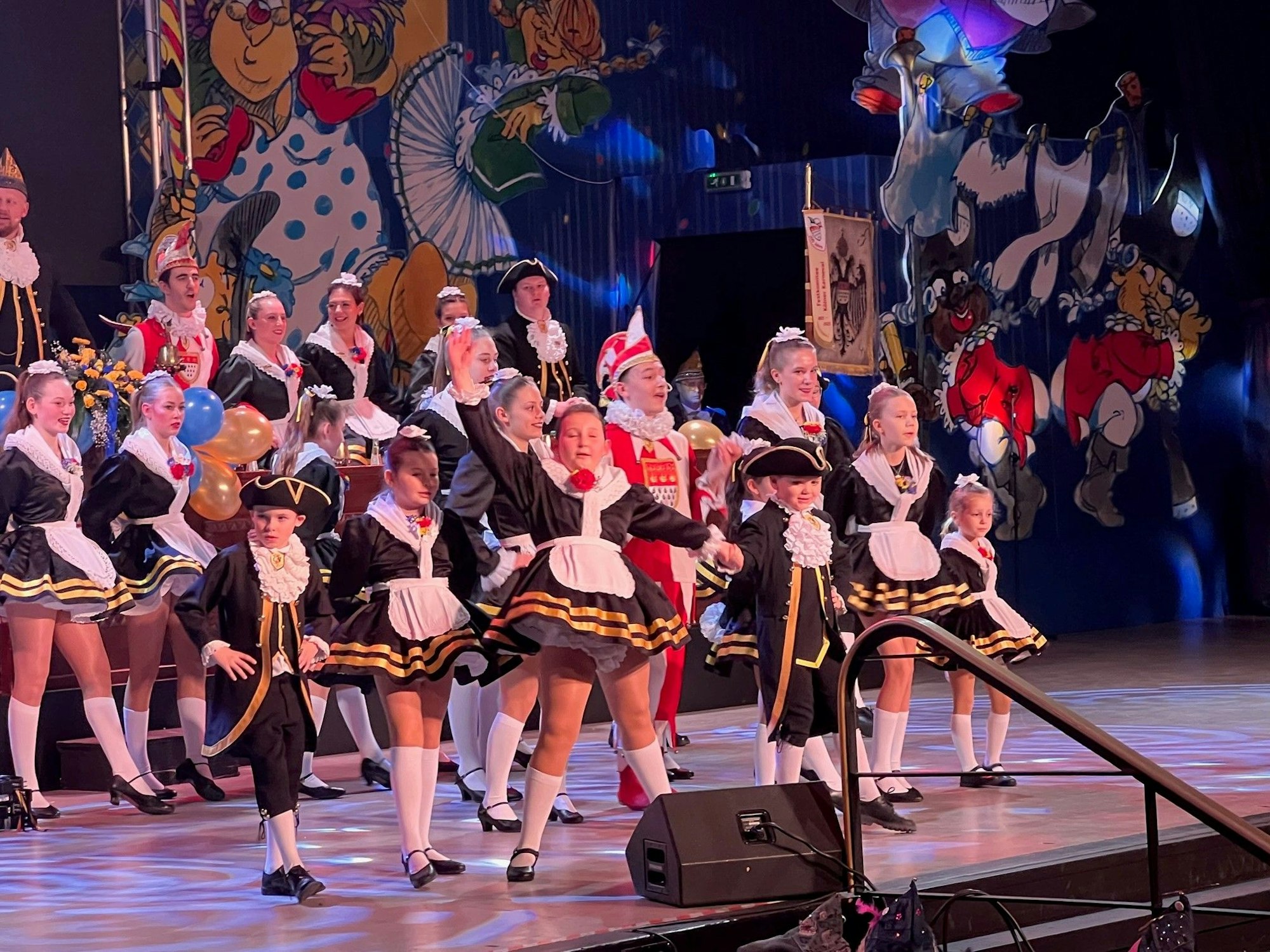 Die Hellige Pänz auf der Damensitzung der Lyskircher im Sartory.