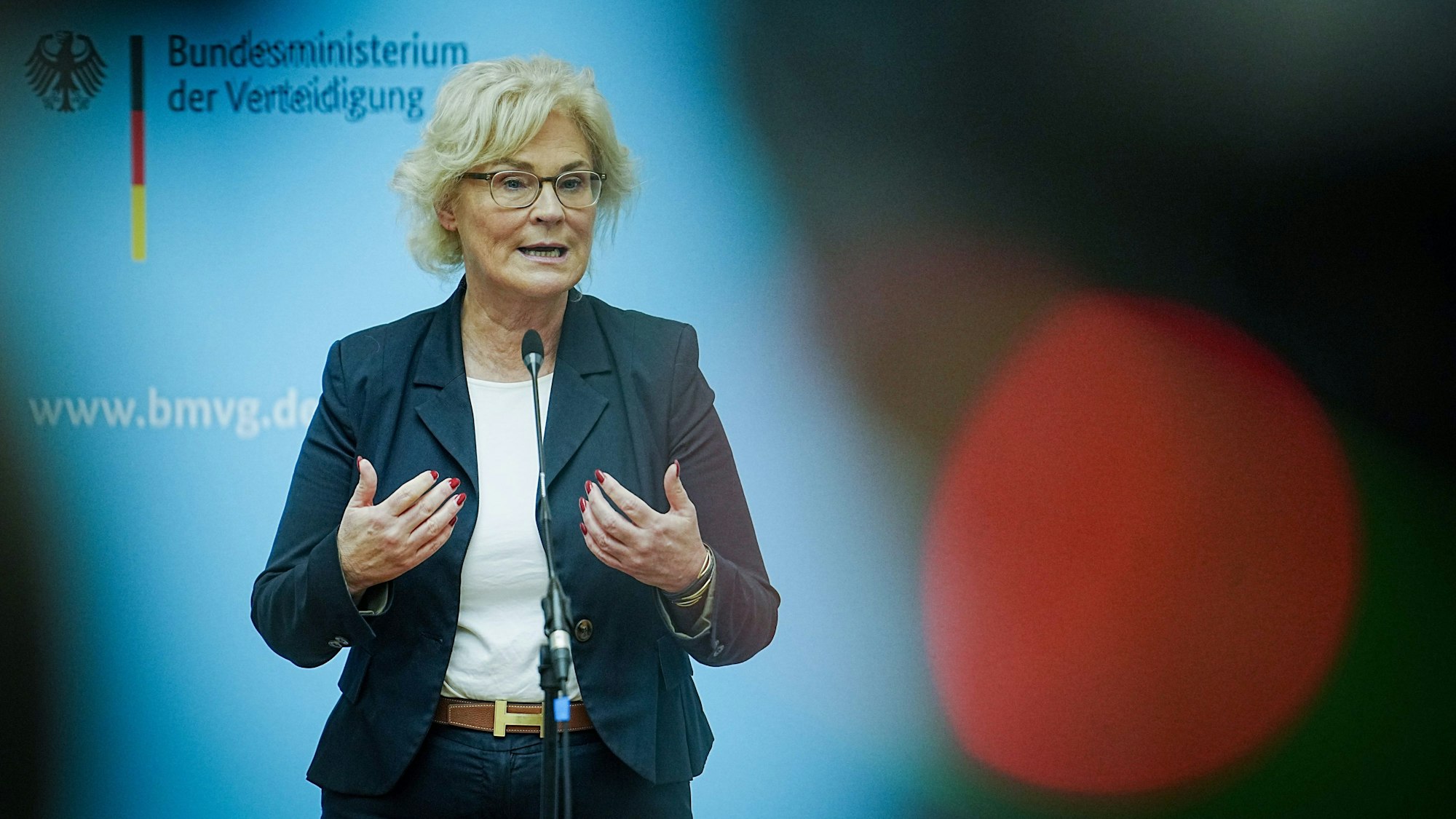 Christine Lambrecht (hier am 13. Januar 2023 in Berlin) will einem Bericht zufolge von ihrem Amt als Verteidigungsministerin zurücktreten.