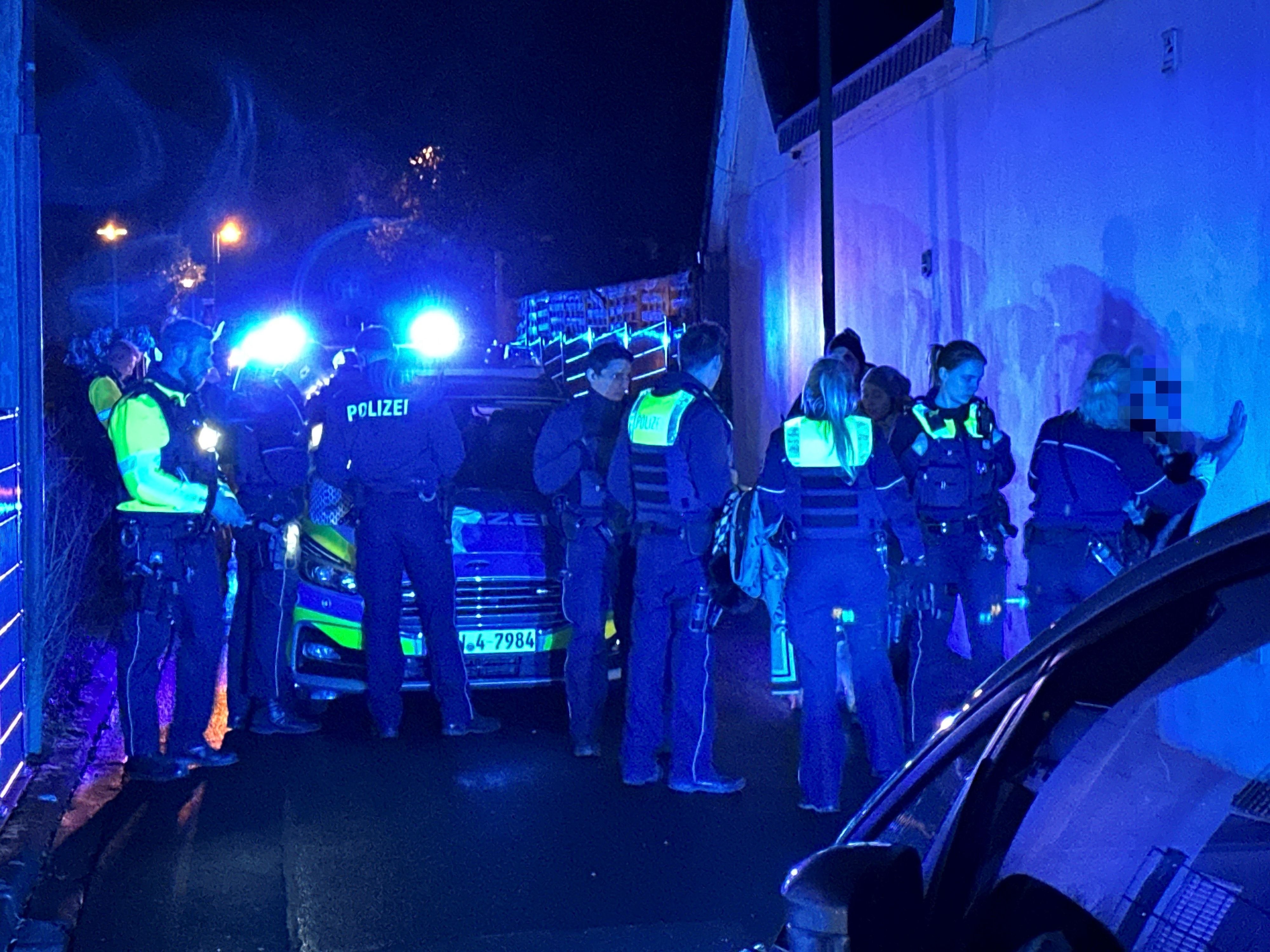 Eine Verfolgungsjagd am Samstagabend, 14. Januar 2023, endete in Niederkassel-Ranzel.