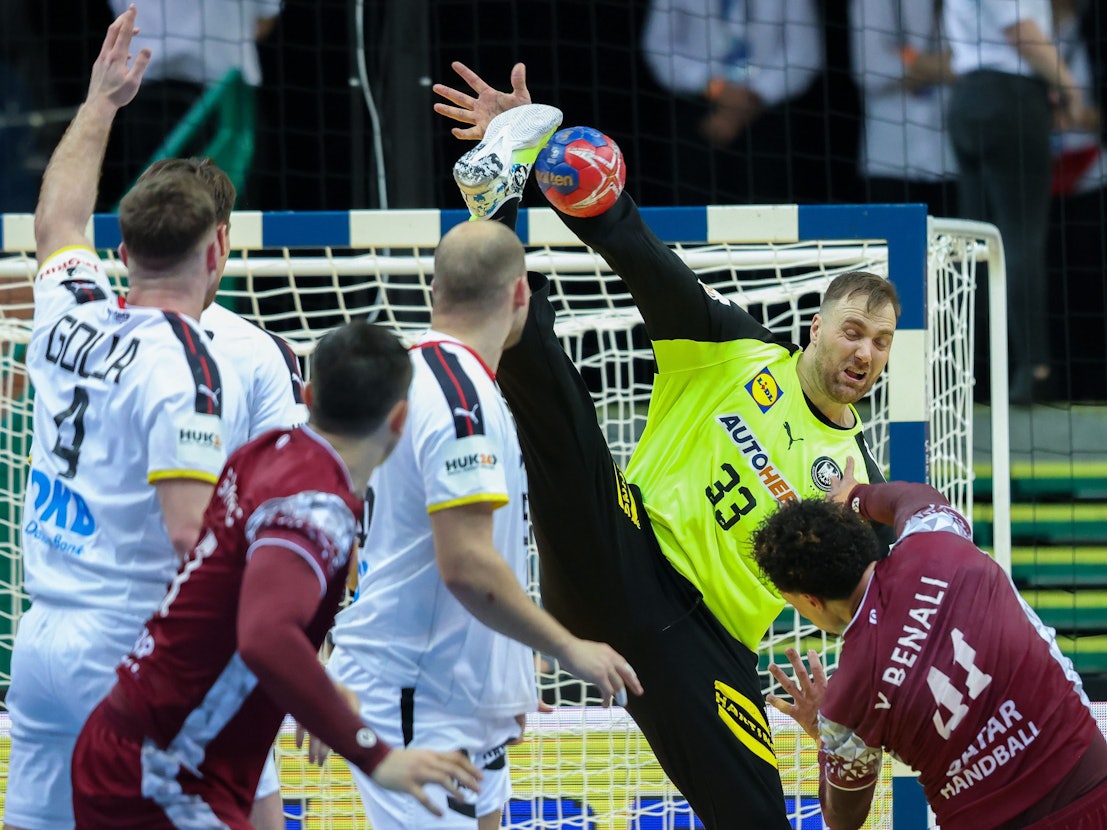 Deutschlands Handball-Torhüter Andreas Wolff in Aktion.