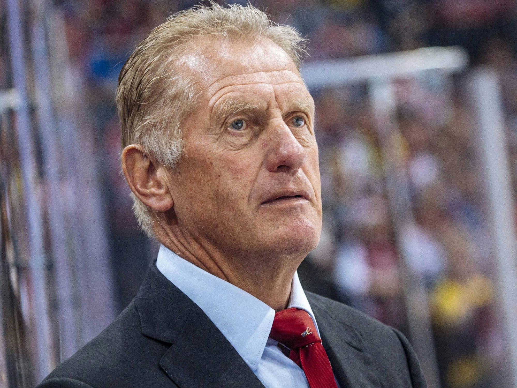 Eishockey-Trainer Hans Zach in der Lanxess-Arena in Köln.