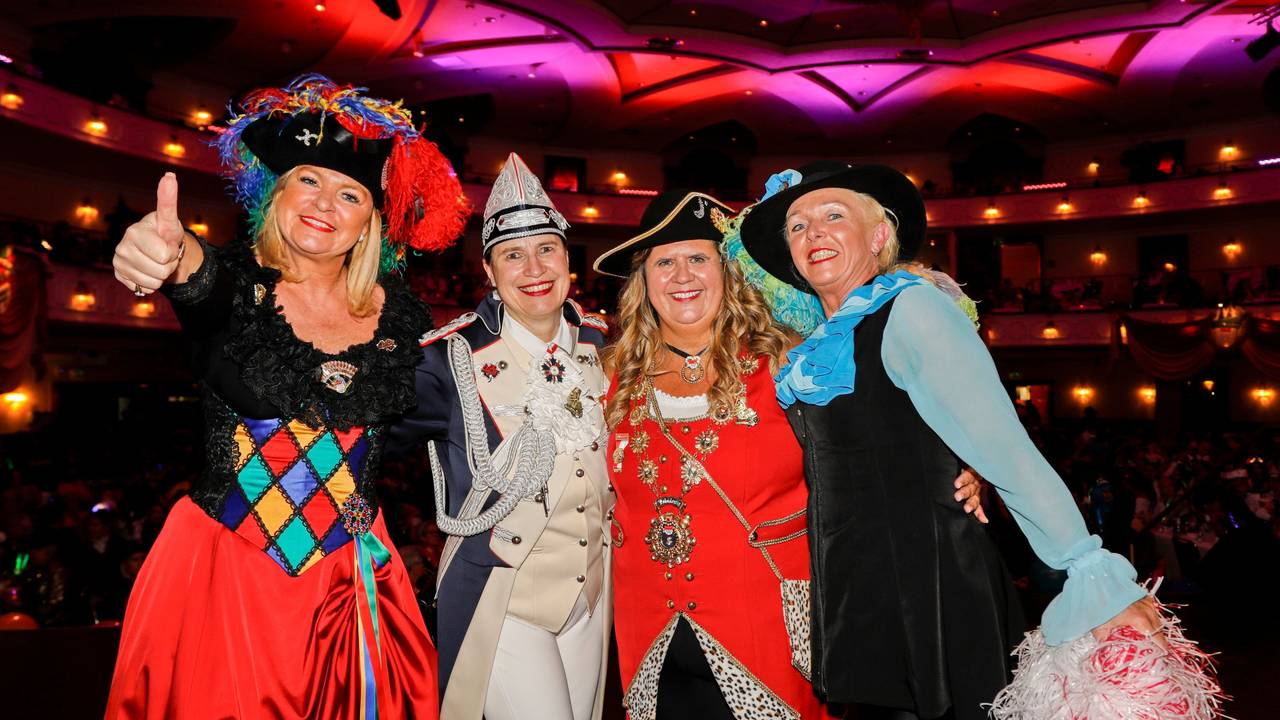 Die Präsidentinnen von Agrippinas Töchter im Maritim-Hotel