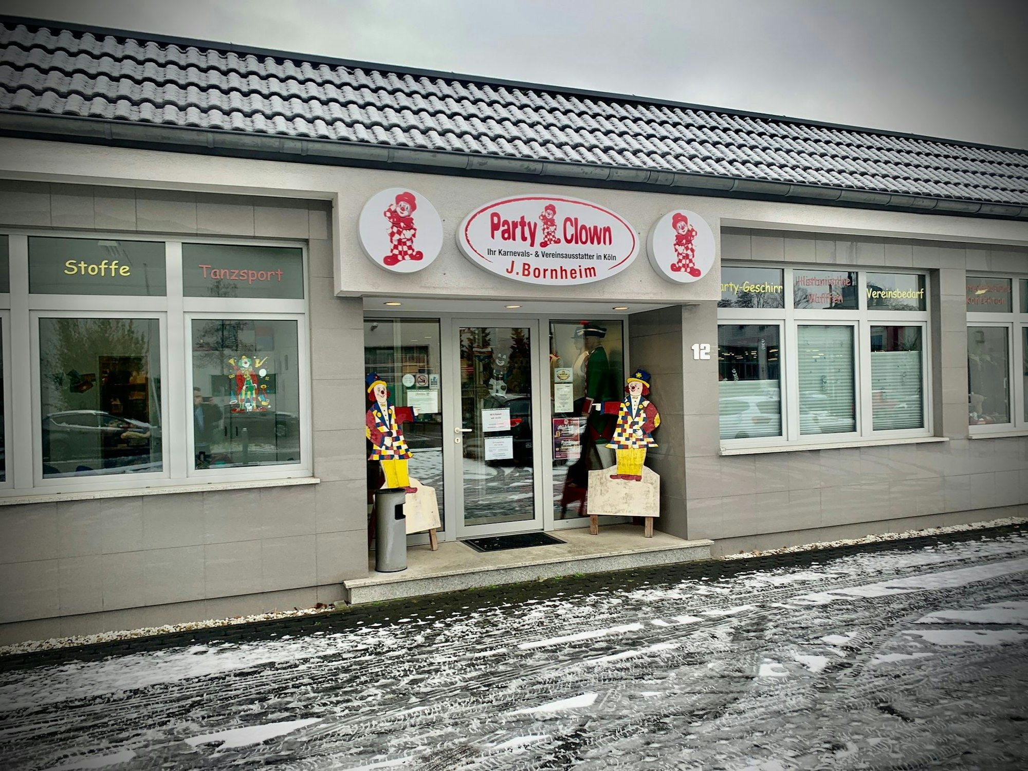 Das Geschäft Party Clown von vorne.