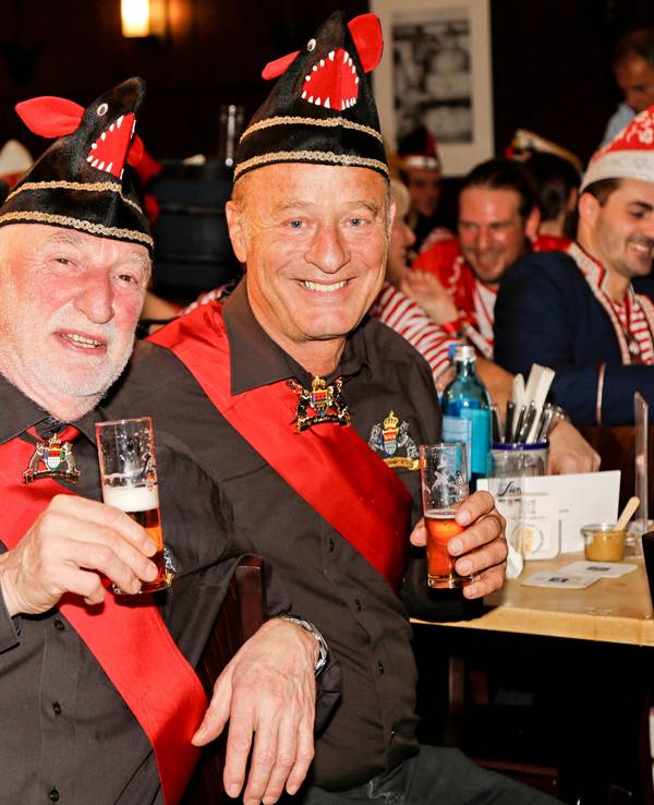 Tom Gerhardt mit Präsident Volker Marx von den Löstigen Tasmaniern.