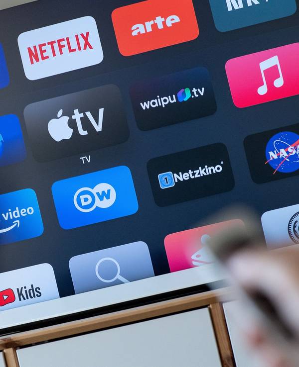 Mehr Werbung, mehr Zusatzgebühren: Für Kundinnen und Kunden von Videostreamingdiensten könnte sich 2023 einiges ändern.