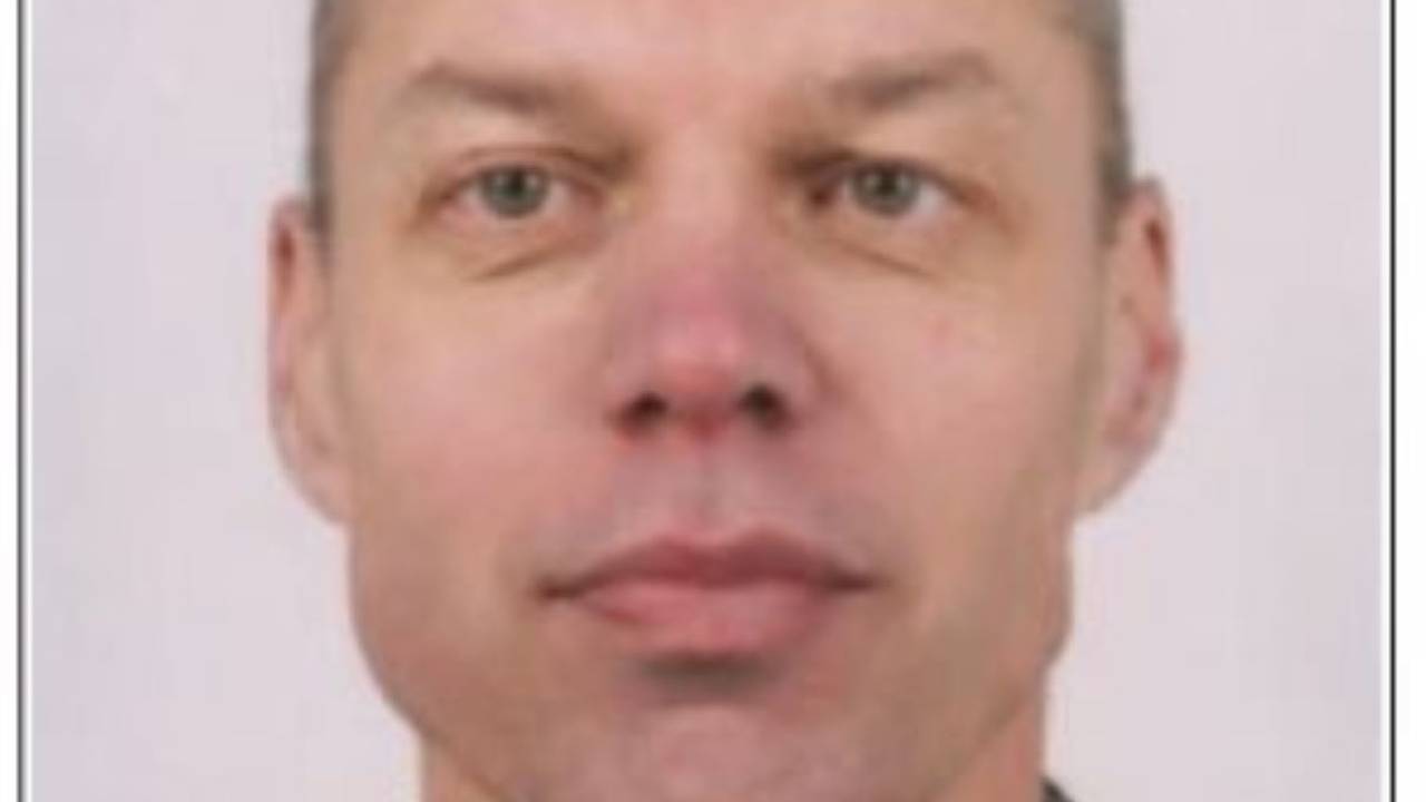 Ein Foto von Eckhard Martin L., der wegen eines Tötungsdeliktes in Siegen gesucht wird.