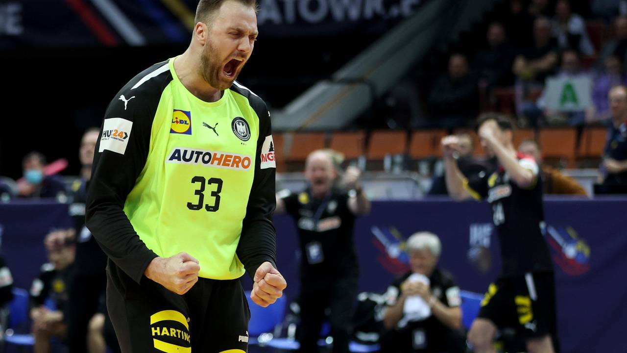 Deutschlands Torhüter Andreas Wolff jubelt.