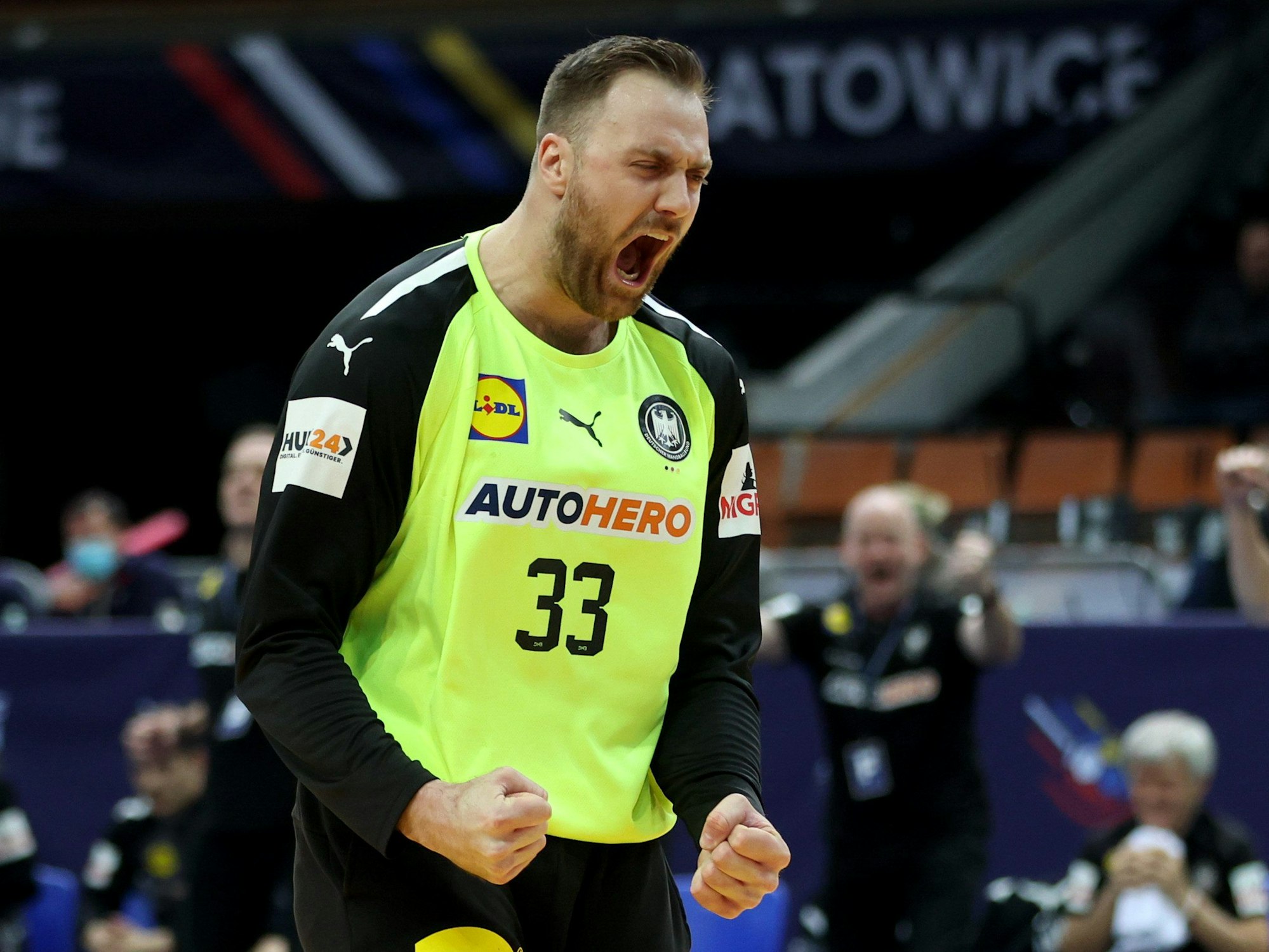 Deutschlands Torhüter Andreas Wolff jubelt.