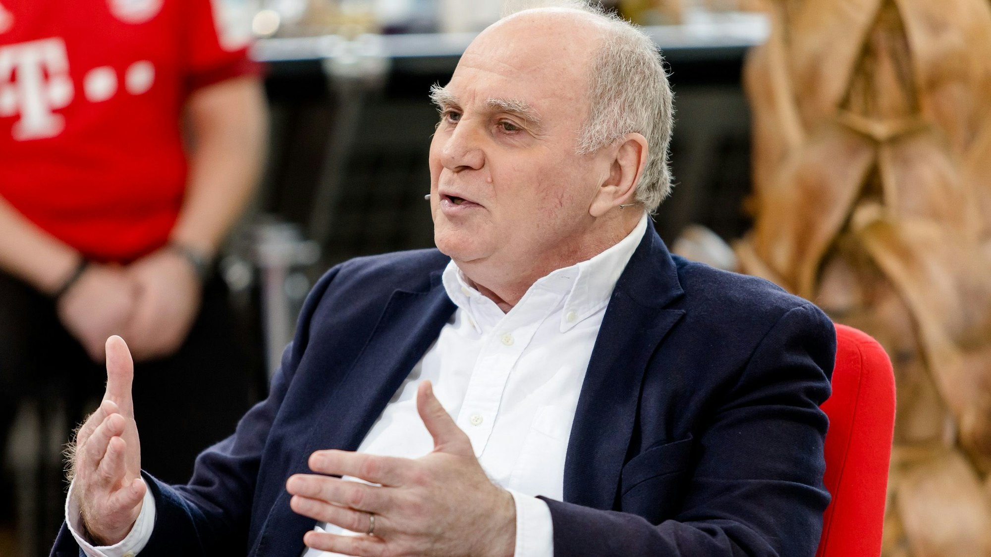 Nadine RuppUli Hoeneß am Sonntag (22. Januar 2023) bei seinem Besuch im „Doppelpass“ auf Sport1.