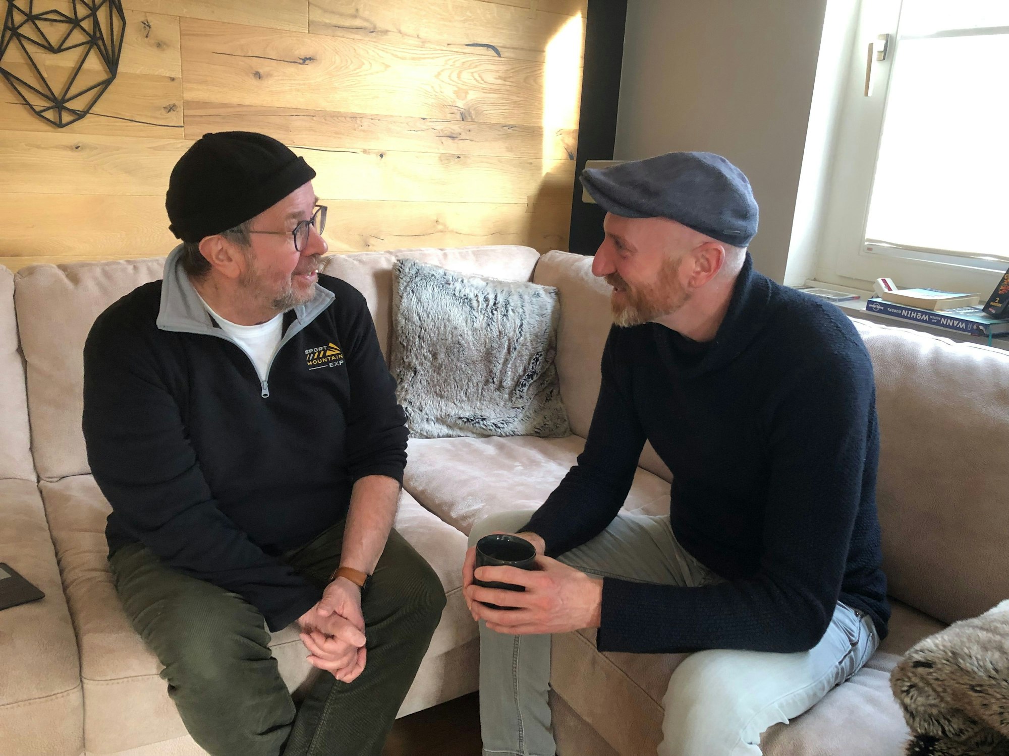 Martin Schopps beim Interview auf seiner Couch mit EXPRESS-Reporter Christof Ernst.