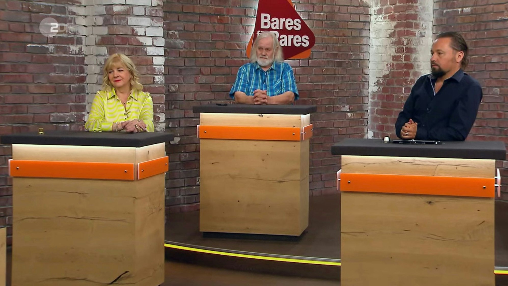 Pauritsch (r), Schlößner (m) und Elke Velten verhandeln in der ZDF-Show.