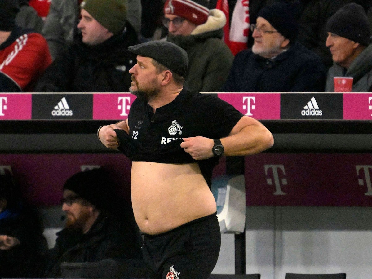 FC-Trainer Steffen Baumgart bauchfrei in München.
