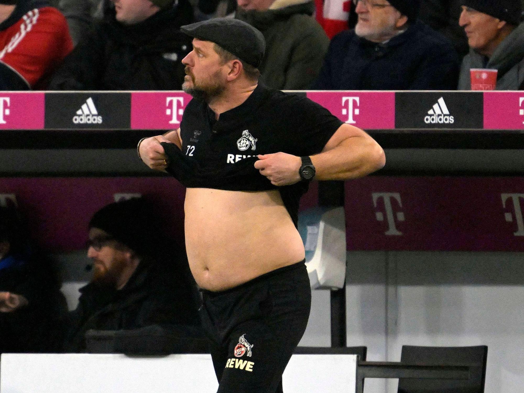 FC-Trainer Steffen Baumgart bauchfrei in München.