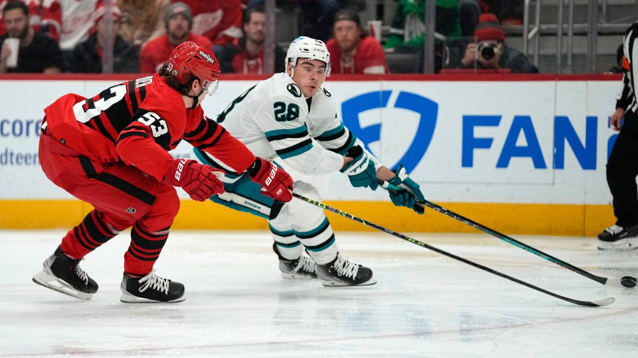 Die Detroit Red Wings mit Moritz Seider (53) besiegten die San Jose Sharks um Timo Meier.
