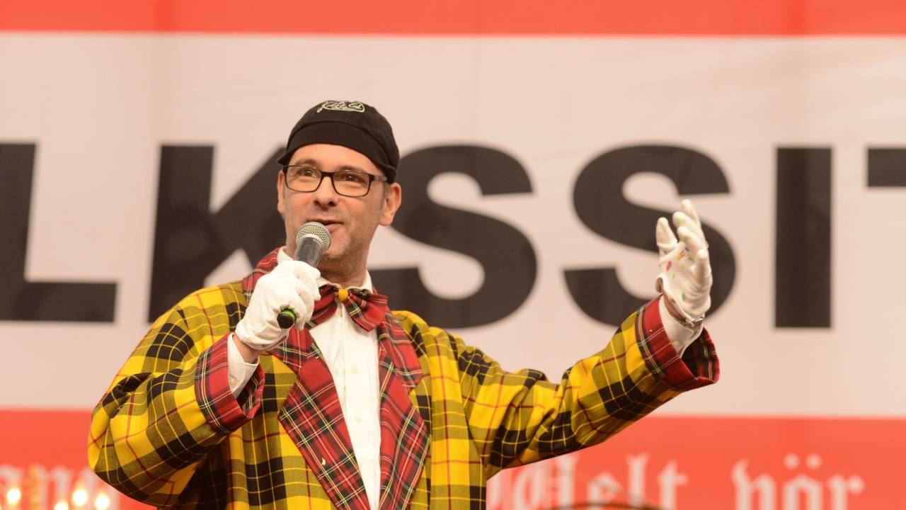Blötschkopp Marc Metzgerredet auf der Bühne