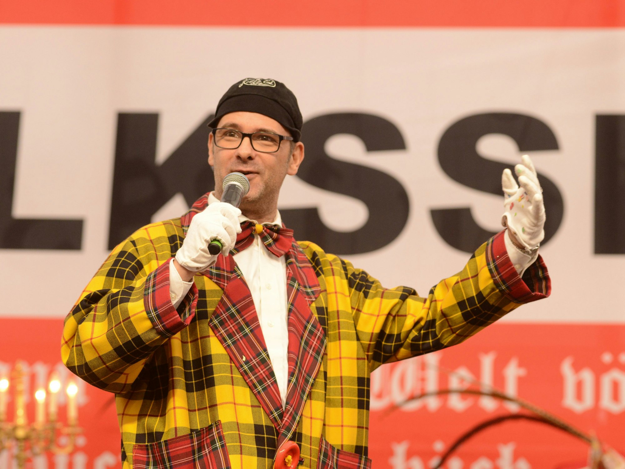 Blötschkopp Marc Metzgerredet auf der Bühne