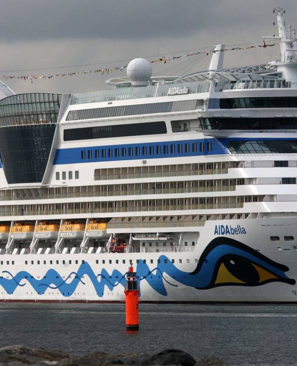 Aufgrund eines Notfalls auf dem Kreuzfahrtschiff von Aida musste die Küstenwache kommen.
