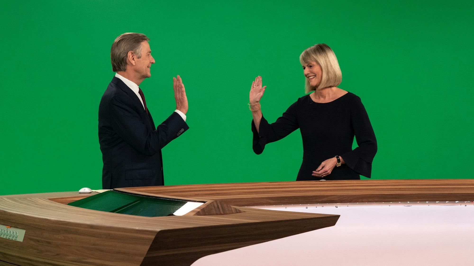 Claus Kleber in der letzten von ihm moderierten „heute journal“-Ausgabe mit Gundula Gause.