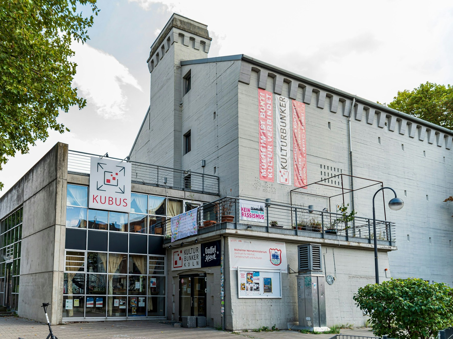 Der Kulturbunker im Kölner Stadtteil Mülheim – Außenansicht.