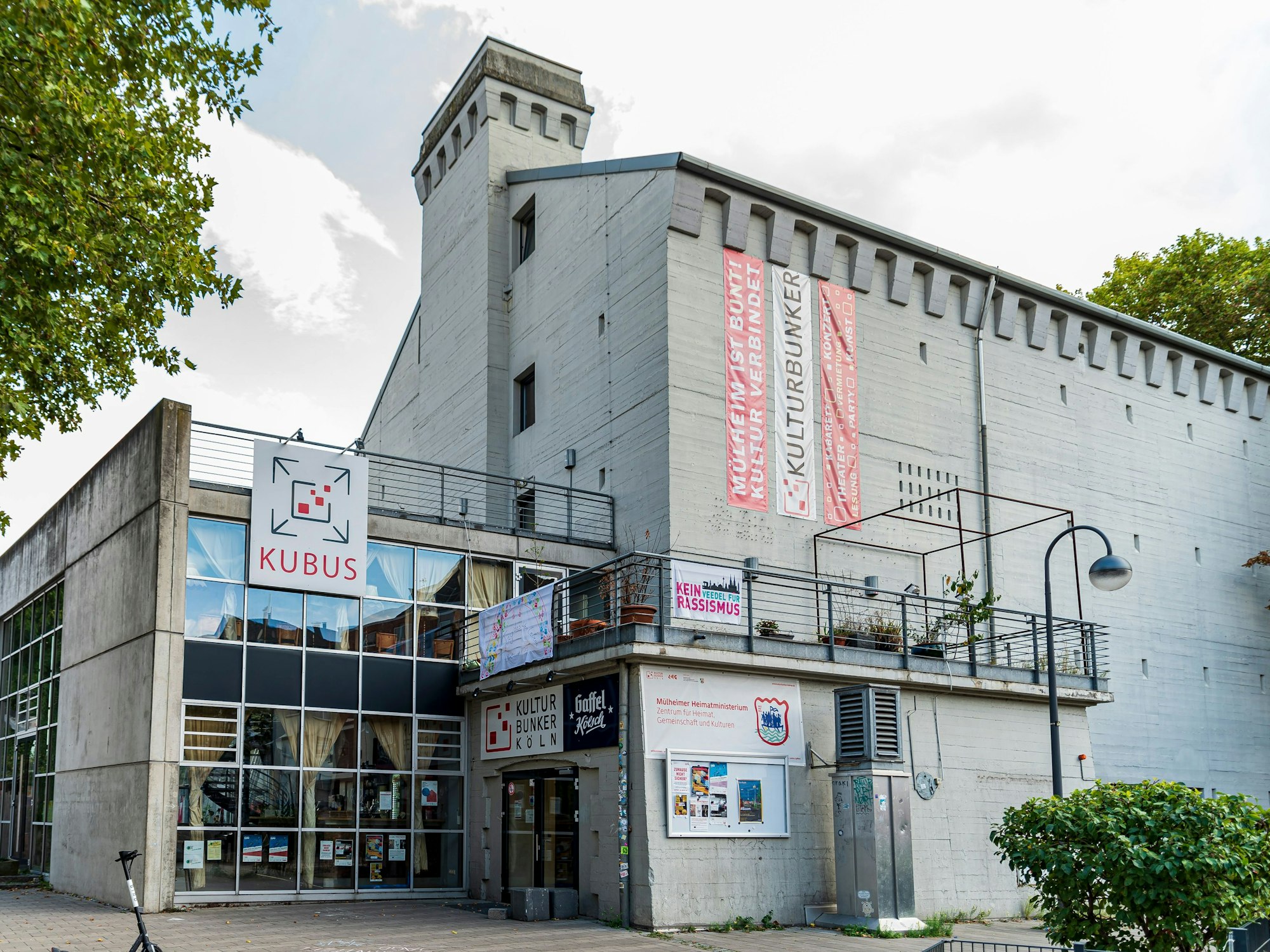Der Kulturbunker im Kölner Stadtteil Mülheim – Außenansicht.