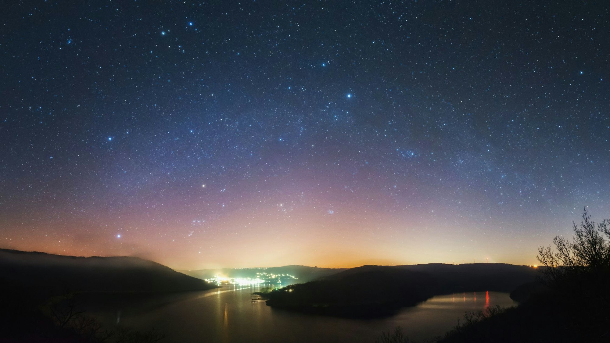 Spektakuläre Himmelsbeobachtungen warten auf Besucher des Nationalparks Eifel.