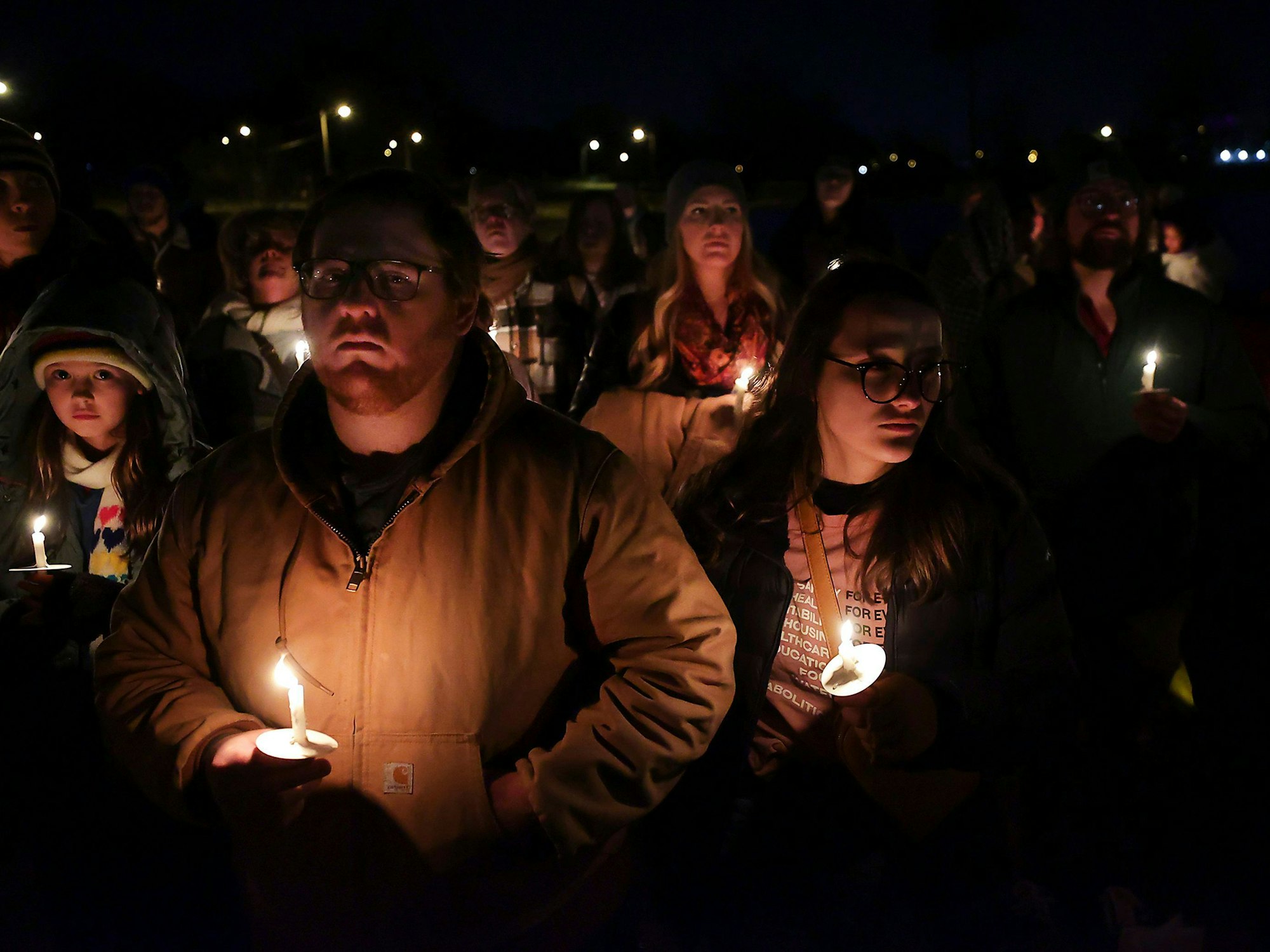 Menschen trauern um Tyre Nichols auf den Straßen von Memphis.