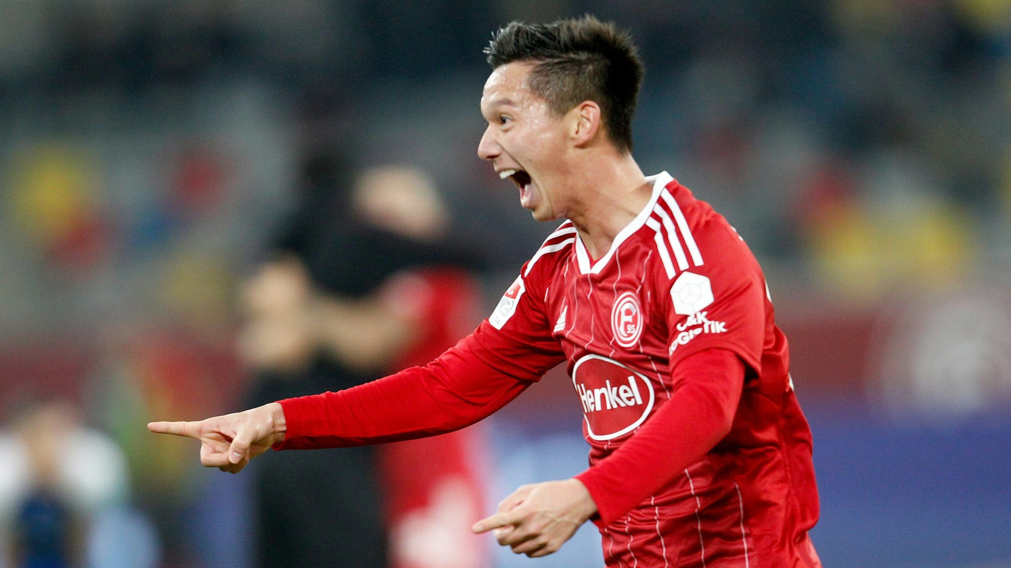 Shinta Appelkamp jubelt über sein Tor gegen Magdeburg.