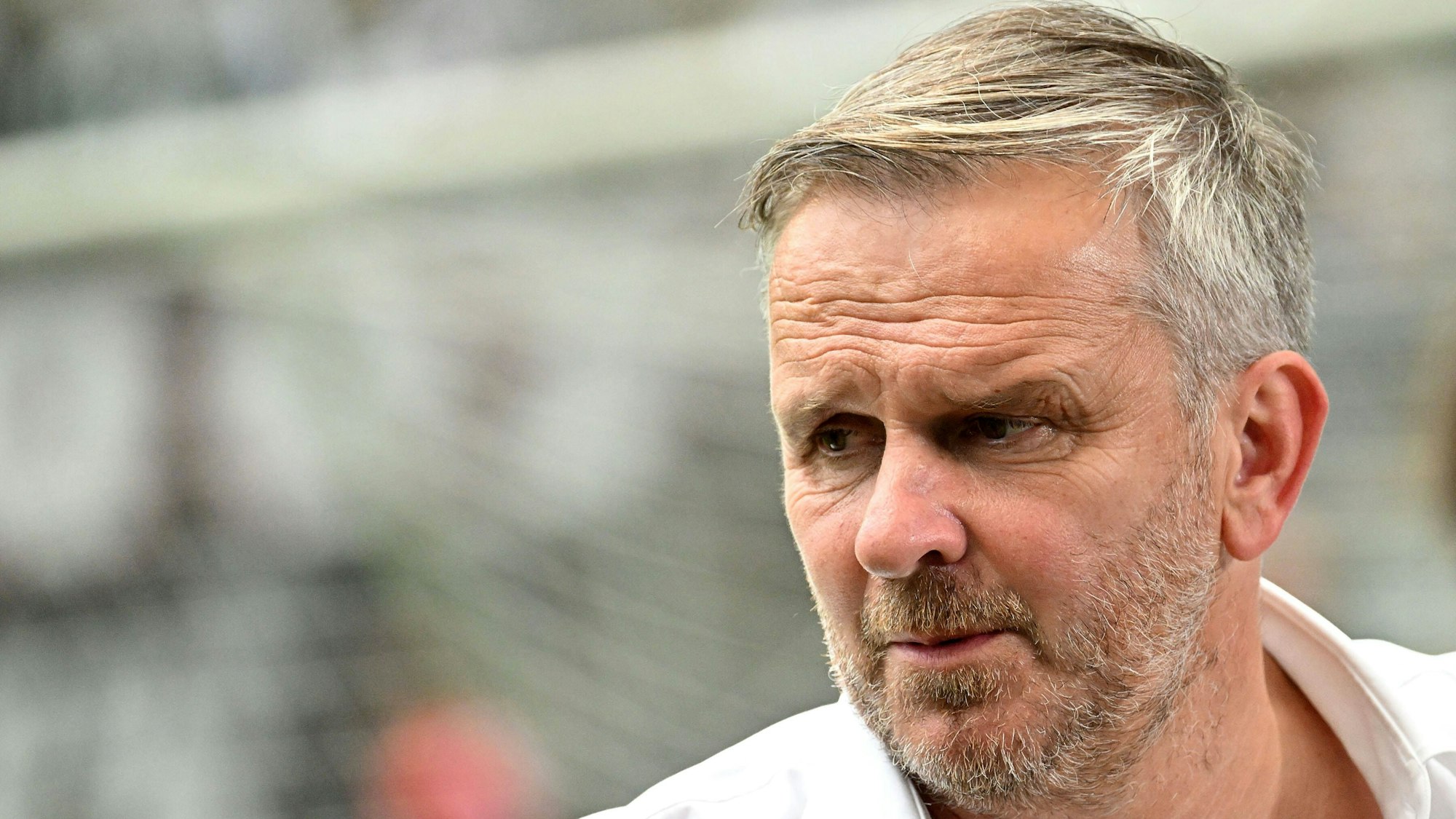 Sky-Experte Didi Hamann legt die Stirn in Falten.