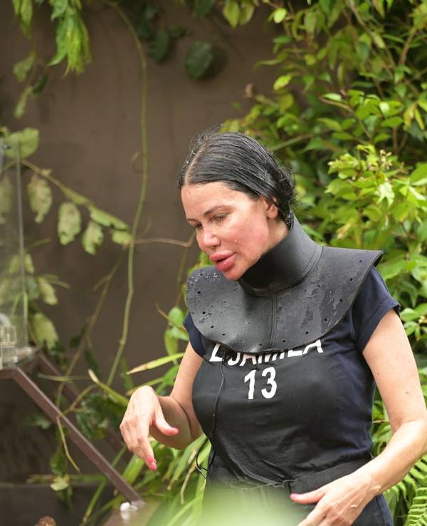 Tag 17. Djamila Rowe kämpft in der Dschungelprüfung "Korrekt" um die Vorspeisen.