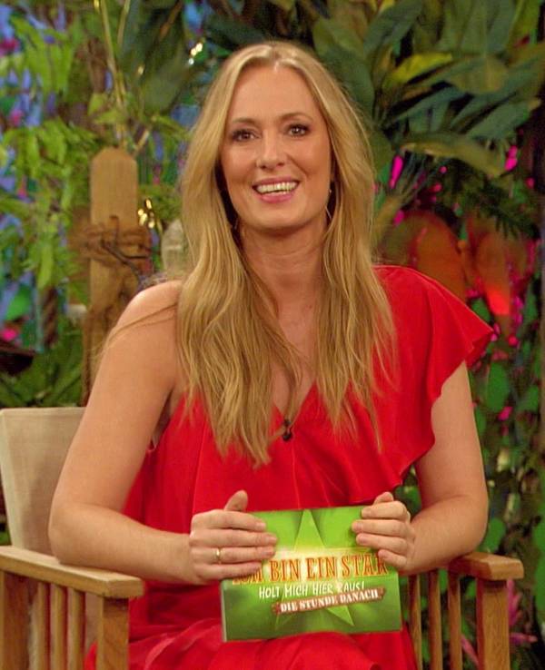 Nach dem täglichen Dschungelcamp bei RTL wird auch "Die Stunde danach" ordentlich auf den Busch klopfen. Im Anschluss an die Ausstrahlung der Liveshow aus Australien präsentiert Angela Finger-Erben täglich live die Dschungelshow aus Köln