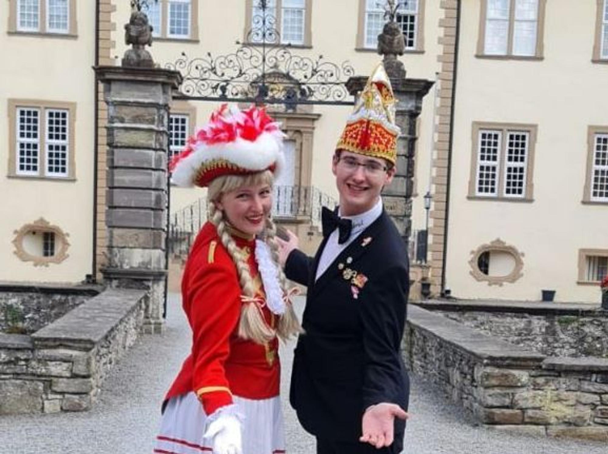 Gabriel Geishüttner lächelt in die Kamera.