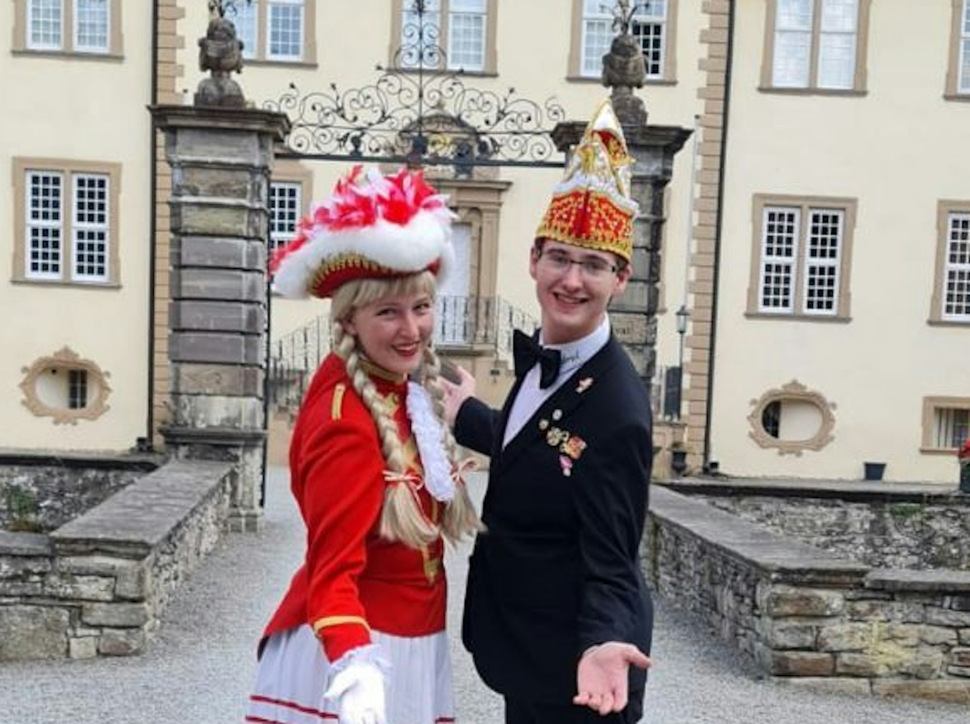 Gabriel Geishüttner lächelt in die Kamera.
