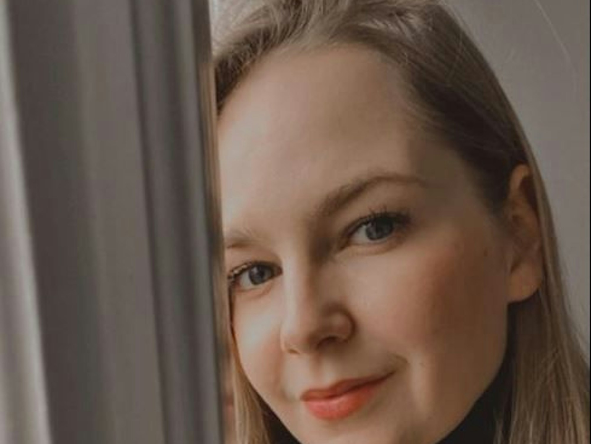 Das Selfie zeigt die Journalistin Kira Schlender vom Sat.1-Frühstücksfernsehen. Kira Schlender hat das Selfie am 29. Januar 2022 bei Instagram veröffentlicht. Quelle. Instagram / kira.schlender